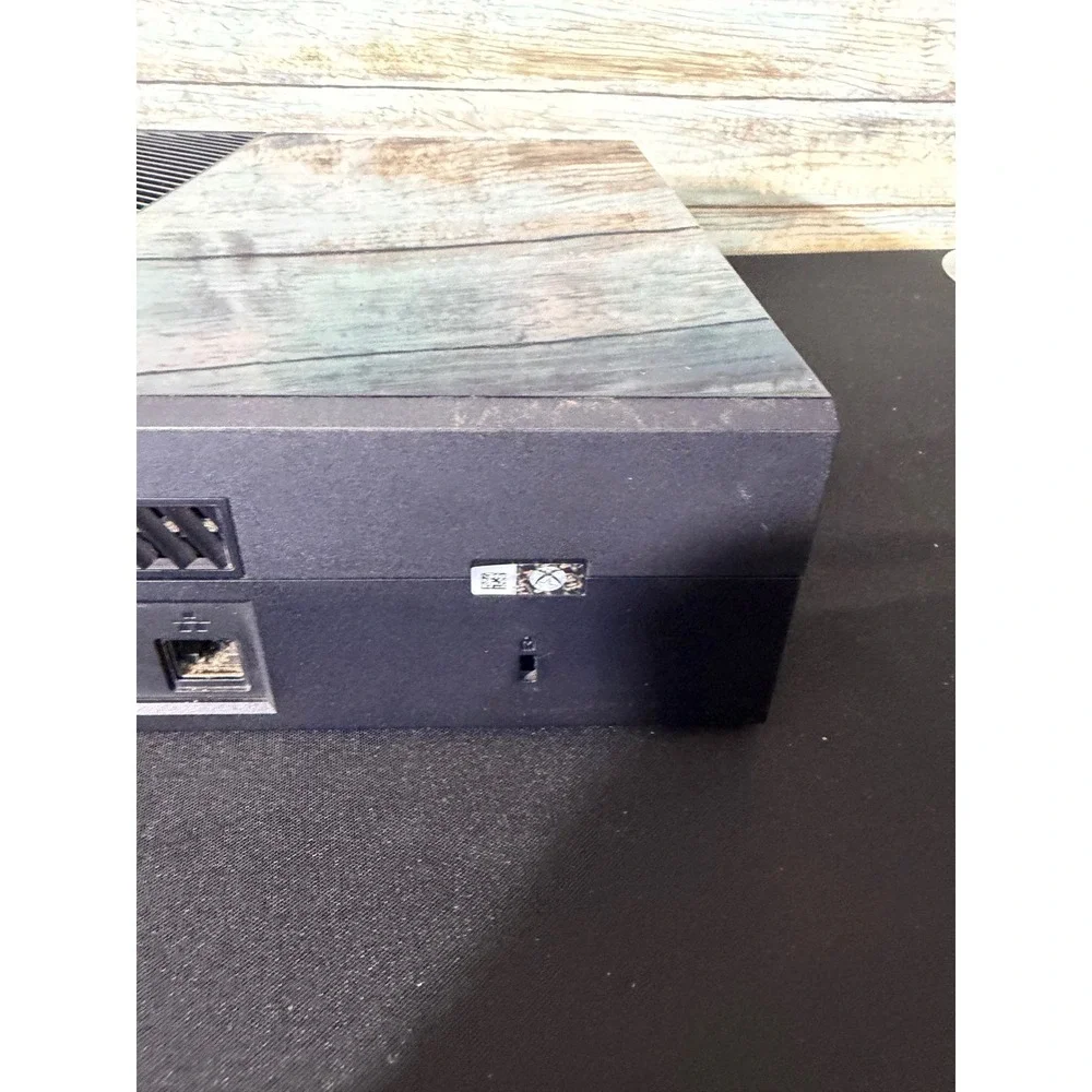 Microsoft‎ Xbox One Console 500GB Black Model 1540 Original Gen Won't Power On